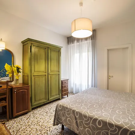 Bisesti ***s Hotel Garda (Verona)